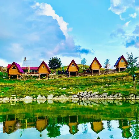 Kapetanovo Jezero Bungalov Bed and breakfast