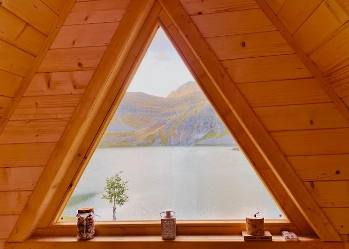 Kapetanovo Jezero Bungalov Bed and breakfast Podgorica