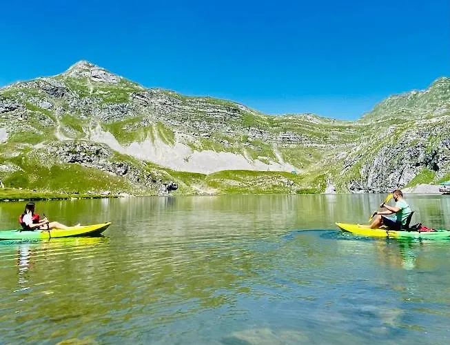 Kapetanovo Jezero Bungalov *
