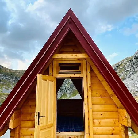 Bed & Breakfast Kapetanovo Jezero Bungalov *