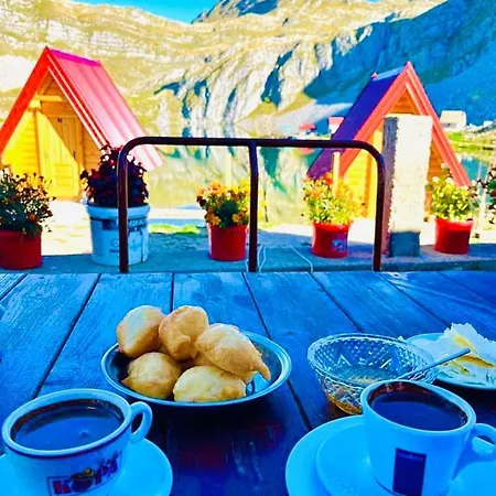 B&B Kapetanovo Jezero Bungalov *