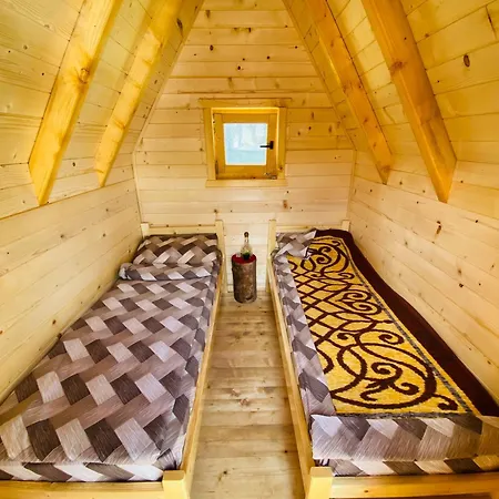 Kapetanovo Jezero Bungalov Bed & Breakfast