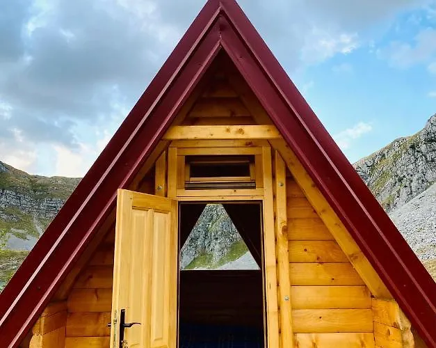 Bed & Breakfast Kapetanovo Jezero Bungalov *